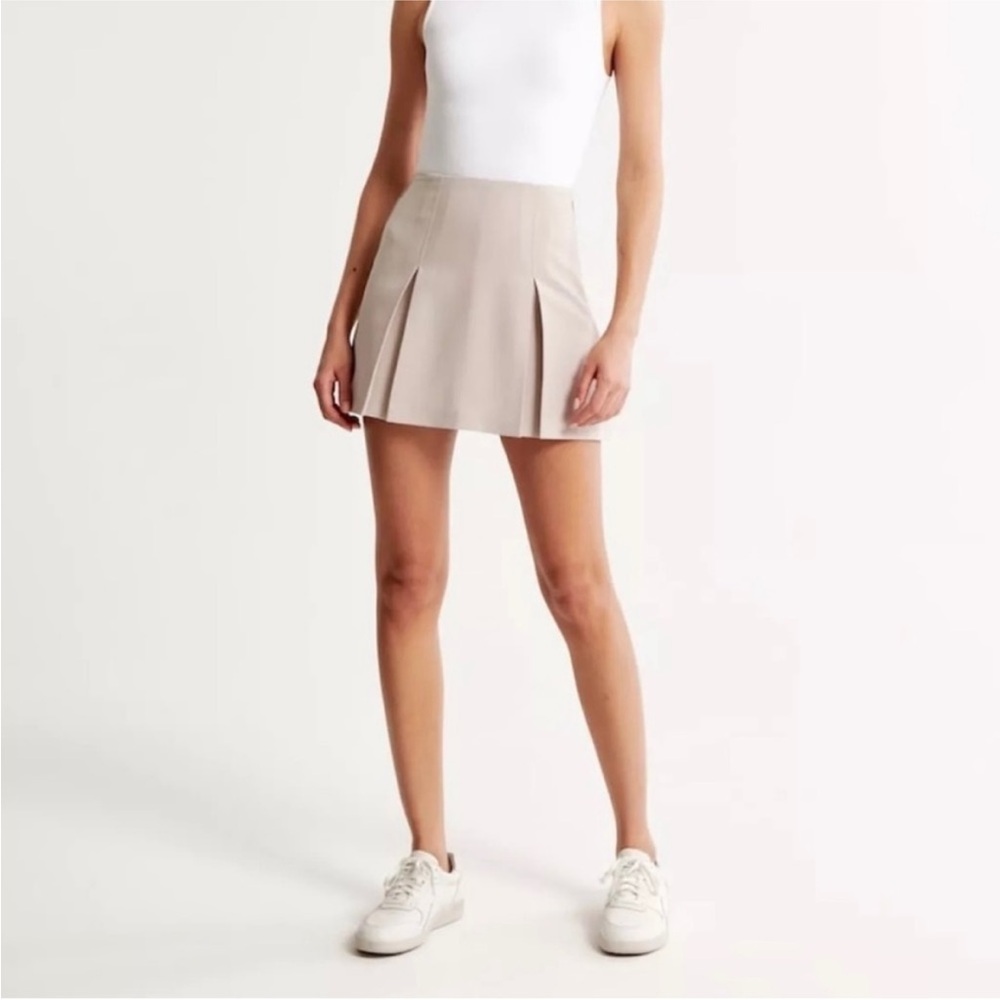 Abercrombie Menswear Pleated Skort